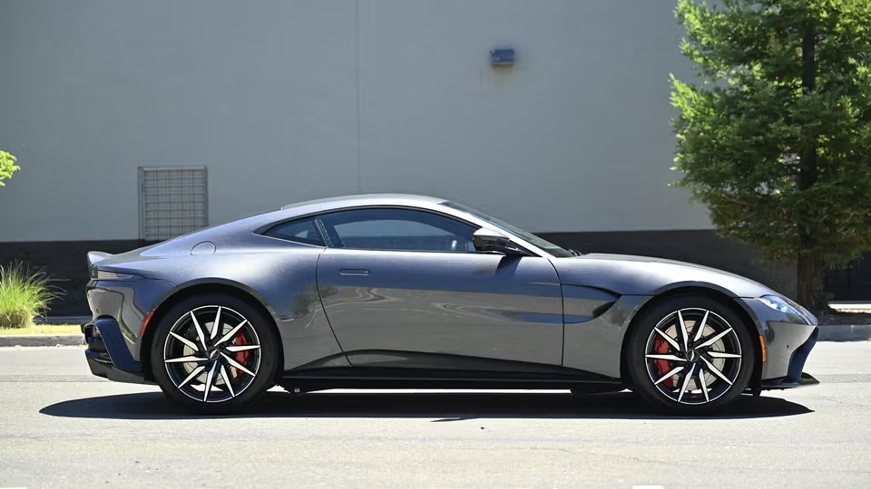 2020 Aston Martin Vantage
